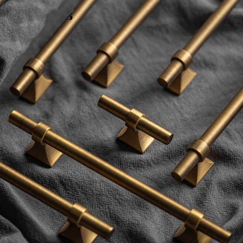 Bronze brass bar cabinet handle with retro look/Bronze drawer handle/home improvement hardware/Bronze cabinet door handle/bronze hardware