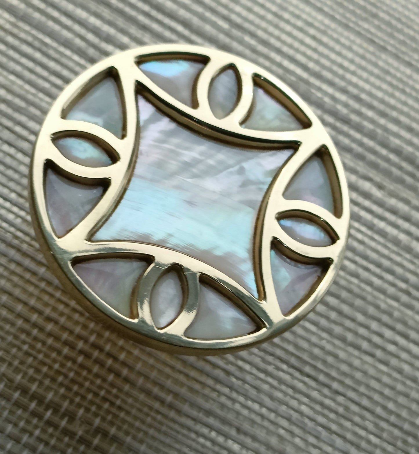 Abalone pearl drawer pull/Iridescent Pearl Cabinet pull/Mother of pearl door handle/Geometric brass drawer knob/Brass furniture hardware
