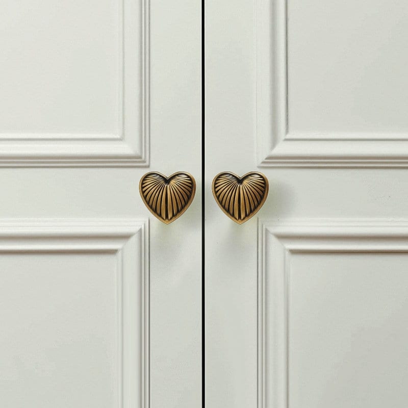 Love Heart Shaped Cabinet Pull/Gold, Silver or Bronze Heart Door Handle/Gold Heart Drawer Knob/Brass Furniture Hardware/Silver Drawer Handle