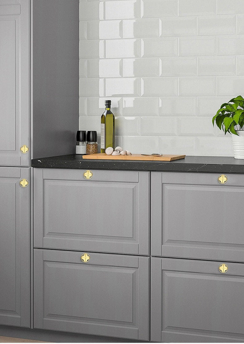 Clover shaped drawer handle/Gold brass door handle/Geometric style cabinet handle/Gold clover shaped door knob/Brass furniture hardware