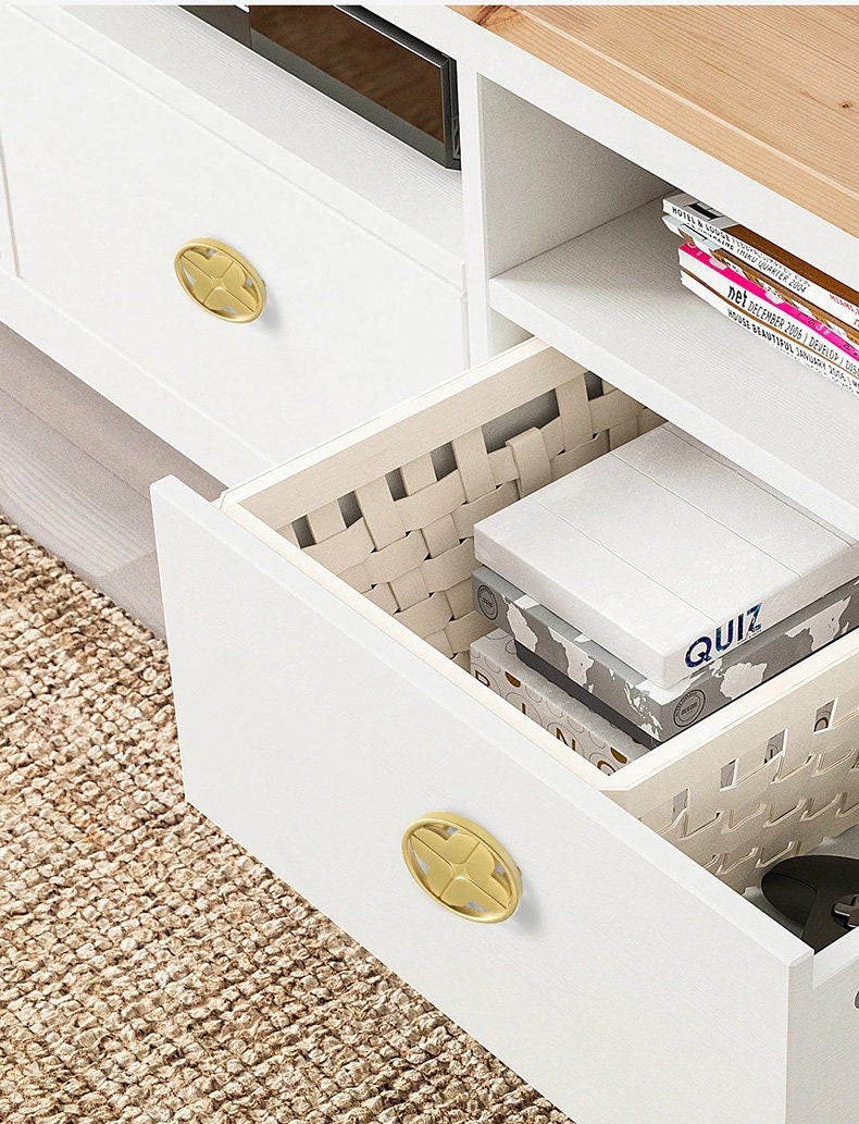 Clover shaped drawer handle/Gold brass door handle/Geometric style cabinet handle/Gold clover shaped door knob/Brass furniture hardware