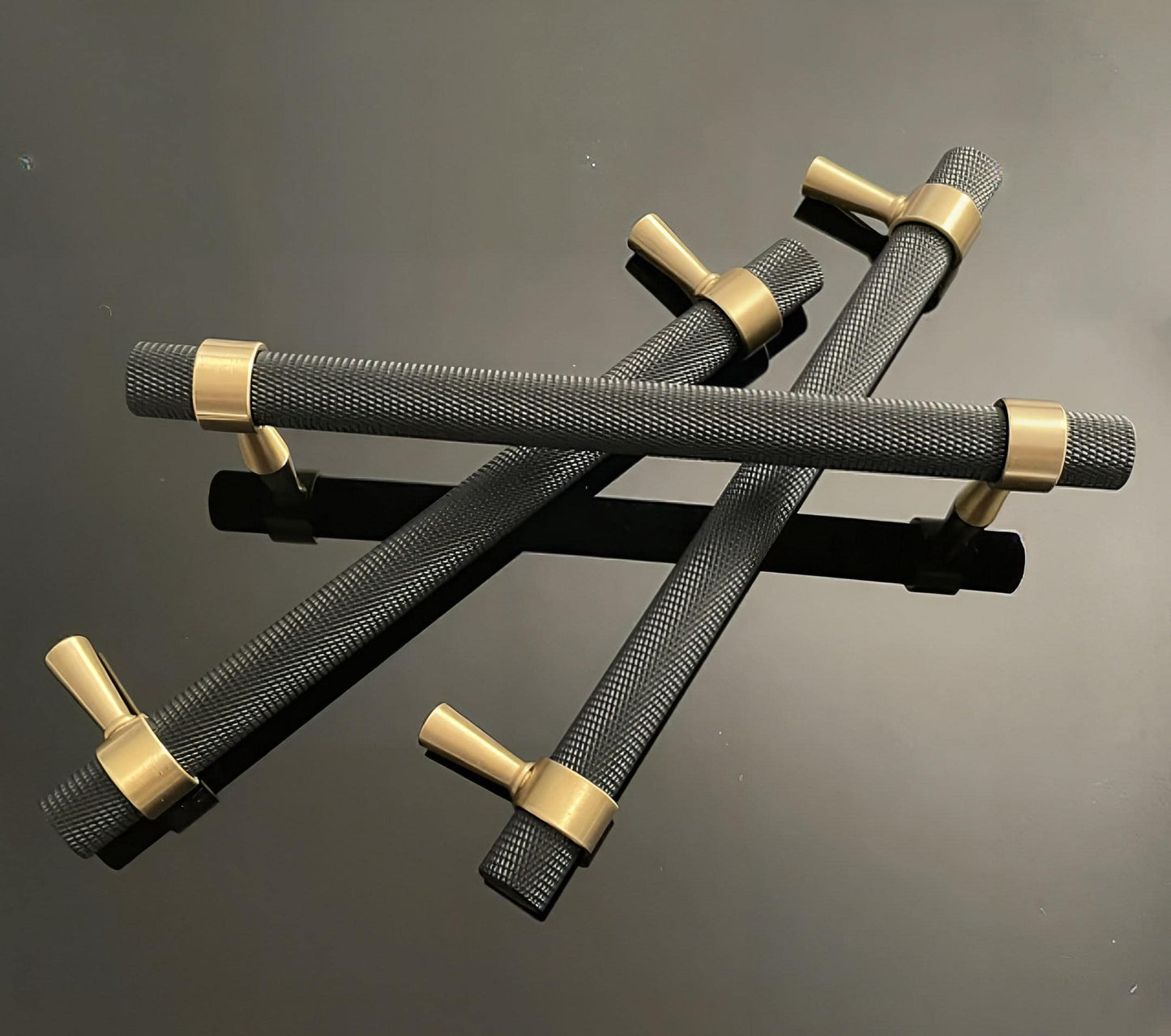 Black and gold knurled cabinet bar handle/textured brass drawer pull/ kitchen cabinet handle/modern furniture hardware/cabinet door handle