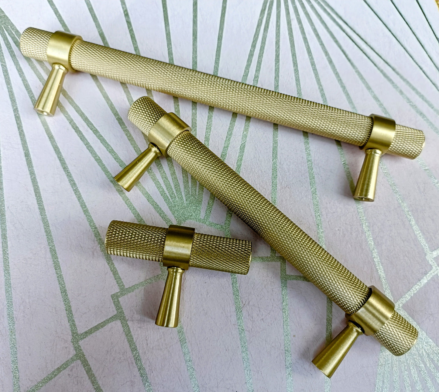 Gold knurled cabinet bar handle/Textured brass cabinet drawer pull/Gold brass door pull/Kitchen hardware/Brass door handle/Reticulated pulls