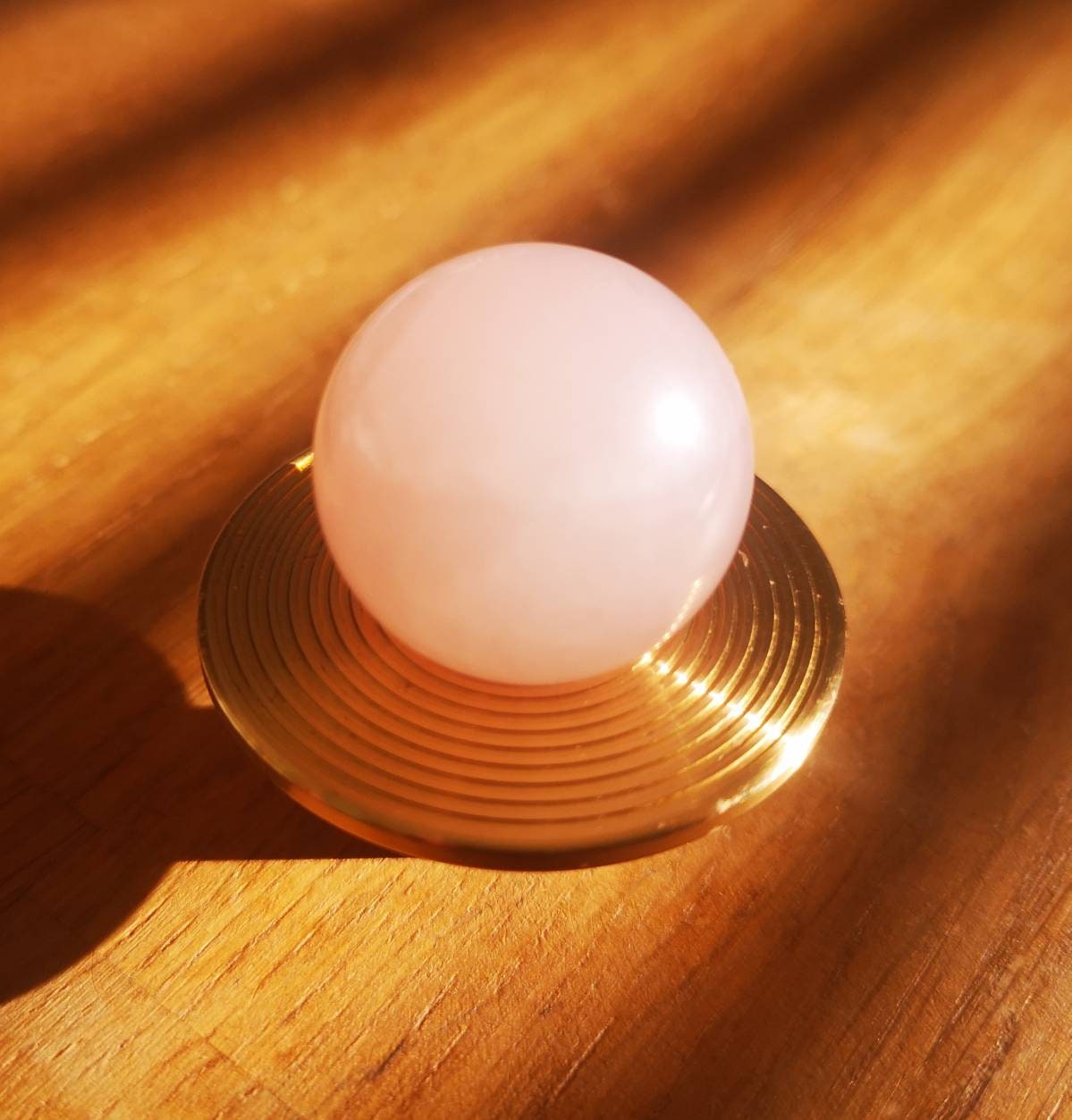 Round colourful semi precious stone ball and brass drawer pull/bright gemstone cabinet handle/Retro style door knob/mcm brass drawer handle
