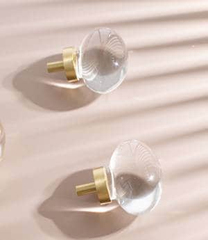 Mid century modern clear crystal cabinet pull/Transparent  oval shaped door knob/crystal furniture hardware/vintage style egg shaped handle