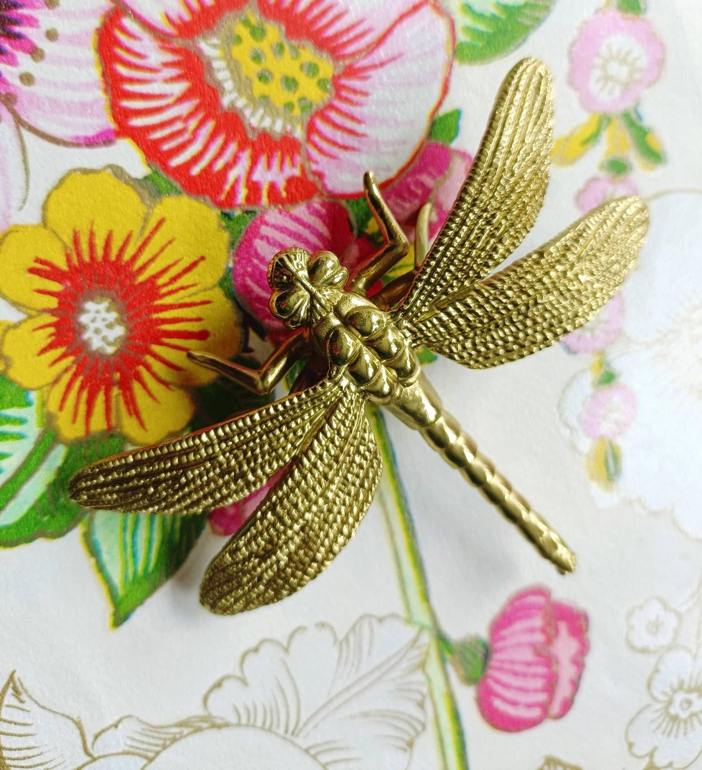 Gold brass dragonfly cabinet pull/dragonflies drawer knob/dragonfly drawer handle/brass furniture hardware/home improvement/unique handle