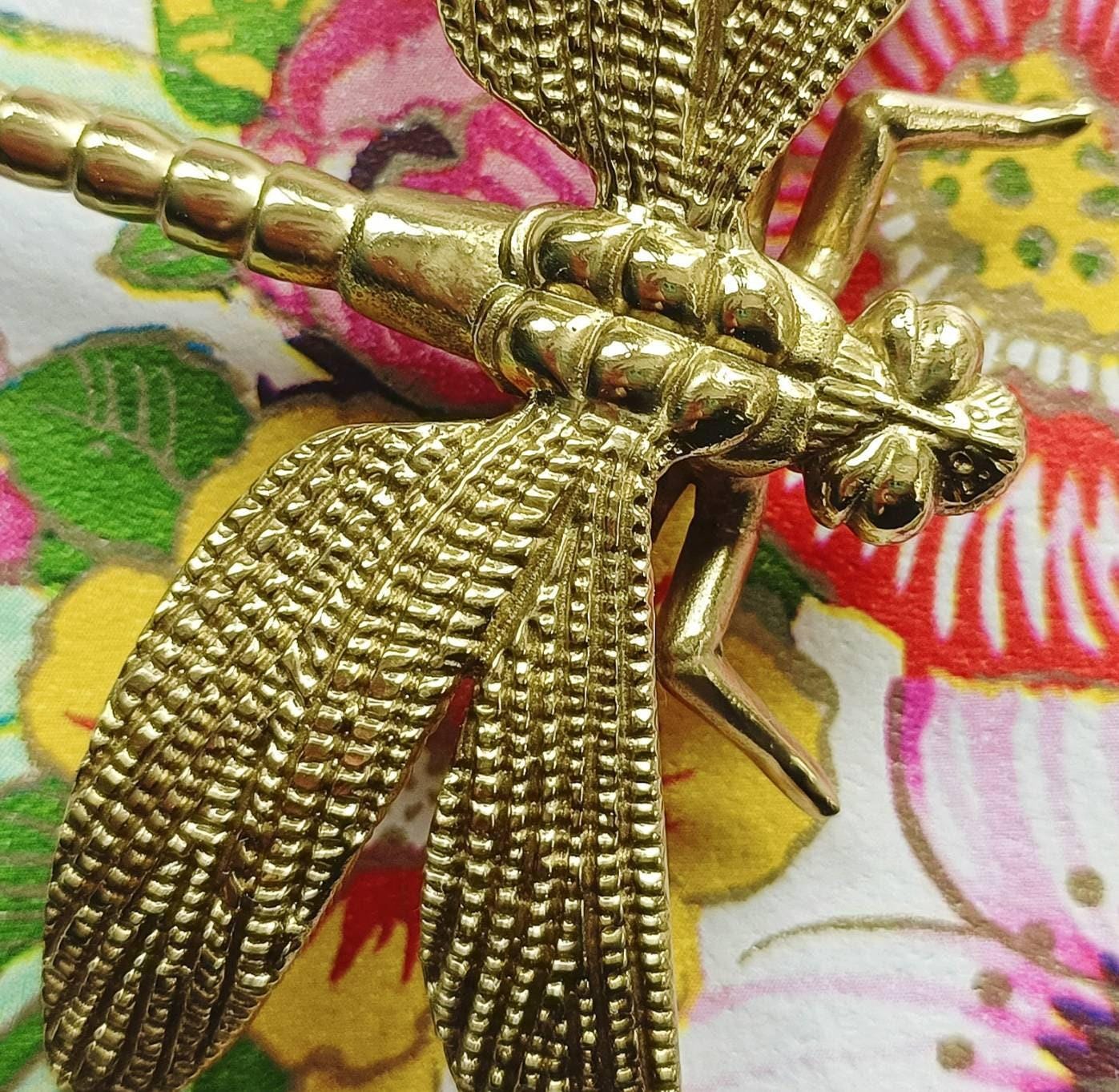 Gold brass dragonfly cabinet pull/dragonflies drawer knob/dragonfly drawer handle/brass furniture hardware/home improvement/unique handle