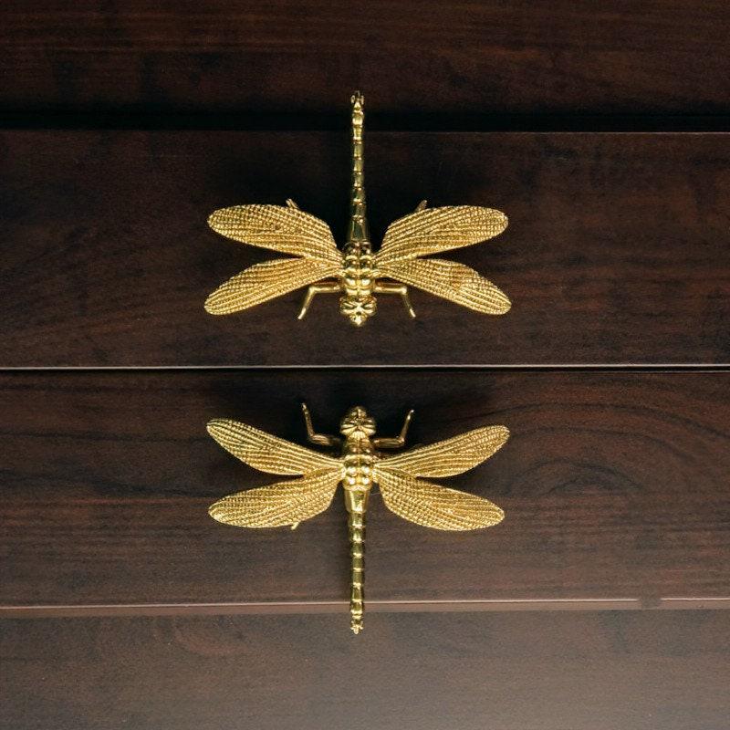 Gold brass dragonfly cabinet pull/dragonflies drawer knob/dragonfly drawer handle/brass furniture hardware/home improvement/unique handle